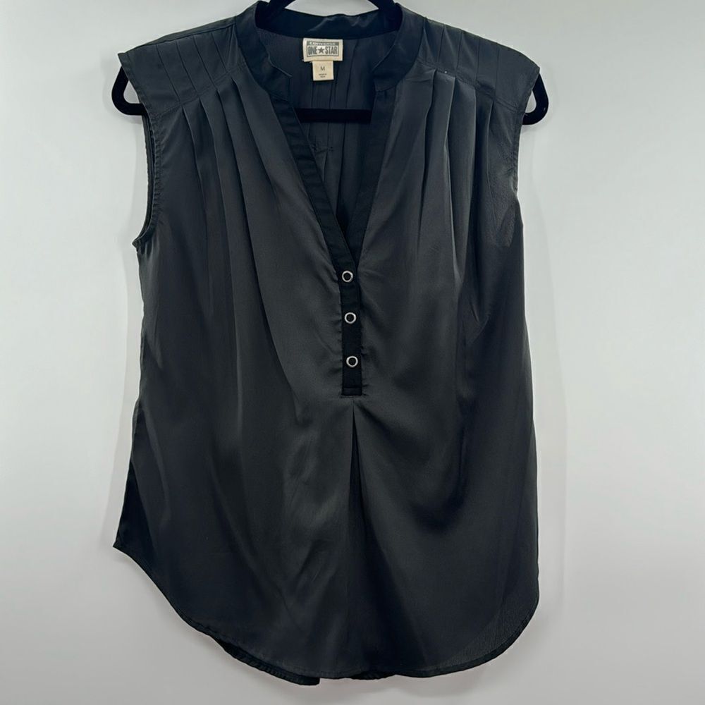 3For$20 Converse Black Blouse Sleeveless size  M
